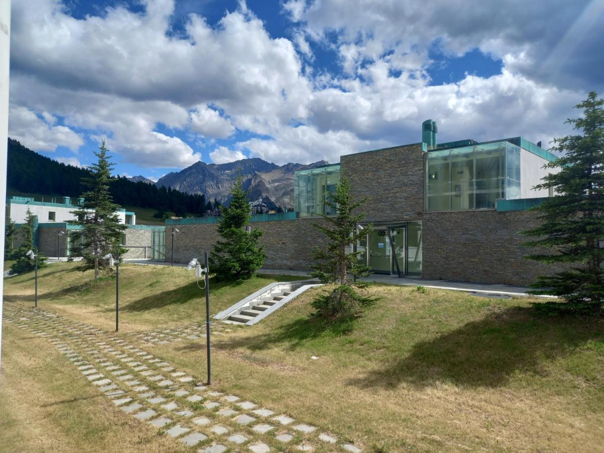 46 Vale C'E' Al Villaggio Olimpico Di Colle Sestriere Εξωτερικό φωτογραφία